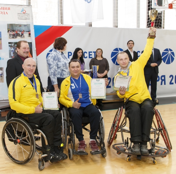 Чемпионат Тюменской области по баскетболу на колясках прошел на дружеской волне