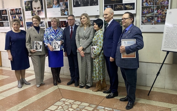 Фотовыставка «Без барьеров» открылась в Омске!