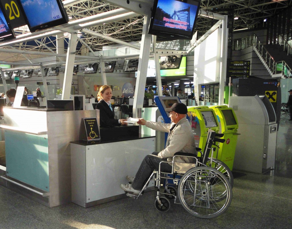Инвалиды в аэропорту Шереметьево